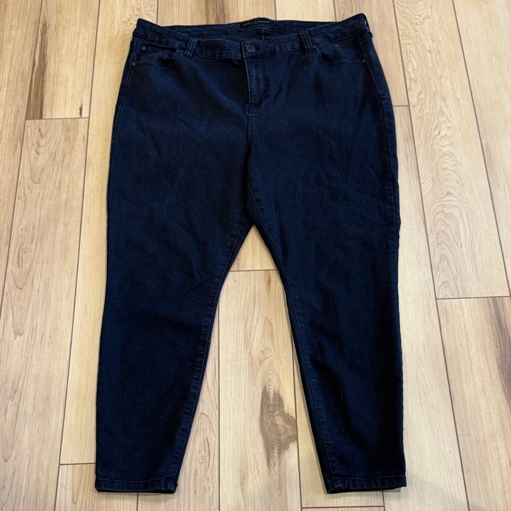 Truth & Theory Women's Black Skinny Jeans